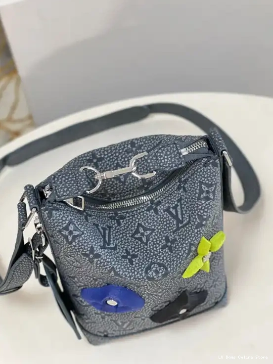 Rep HOBO CRUISER PM VUITTON LOUIS 0503